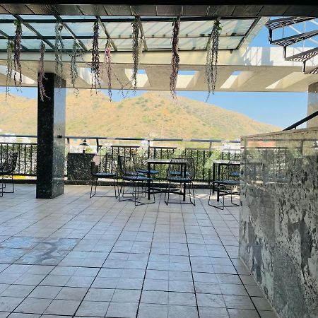 Clover Inn Ουνταϊπούρ Εξωτερικό φωτογραφία