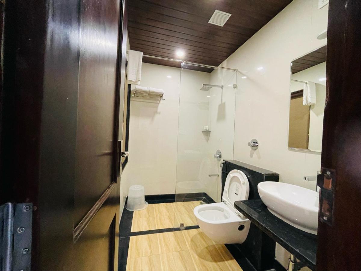 Clover Inn Ουνταϊπούρ Εξωτερικό φωτογραφία