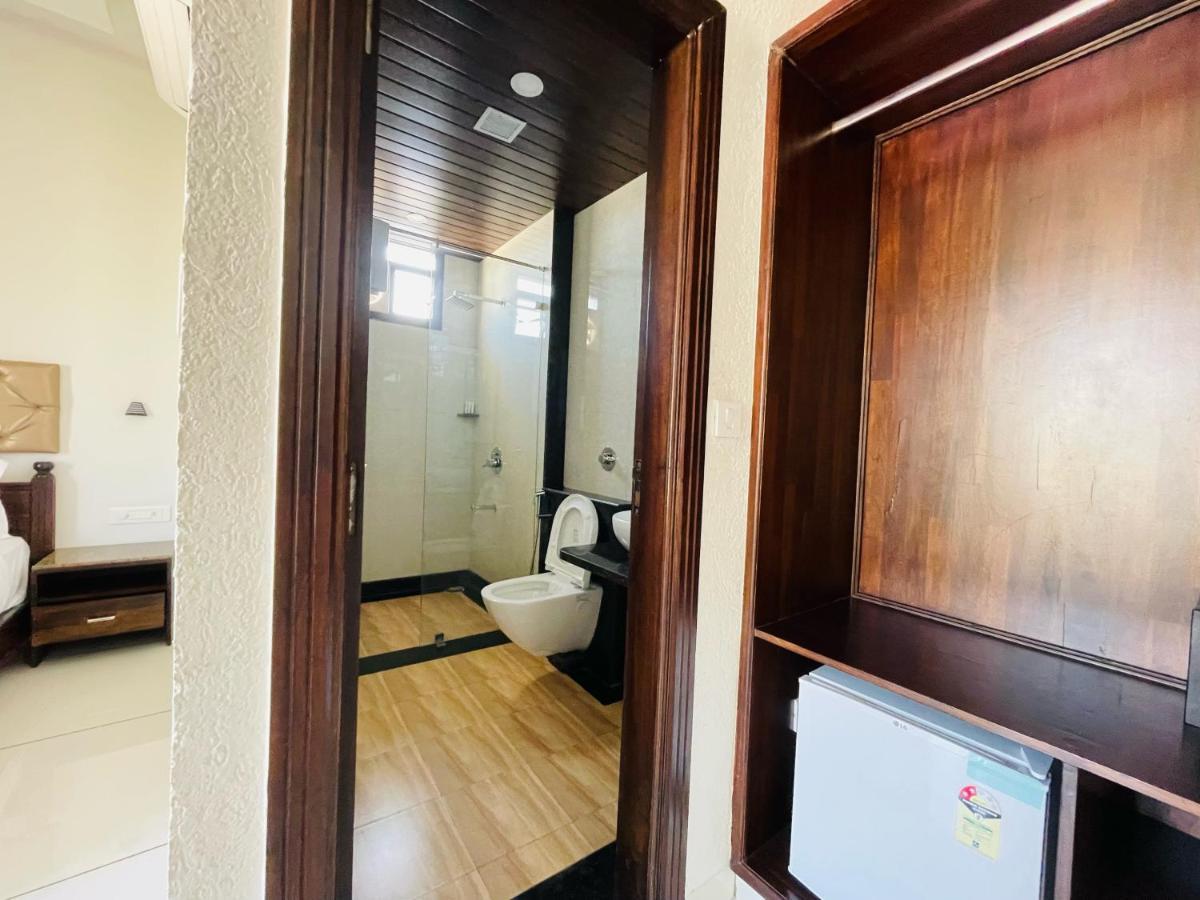 Clover Inn Ουνταϊπούρ Εξωτερικό φωτογραφία